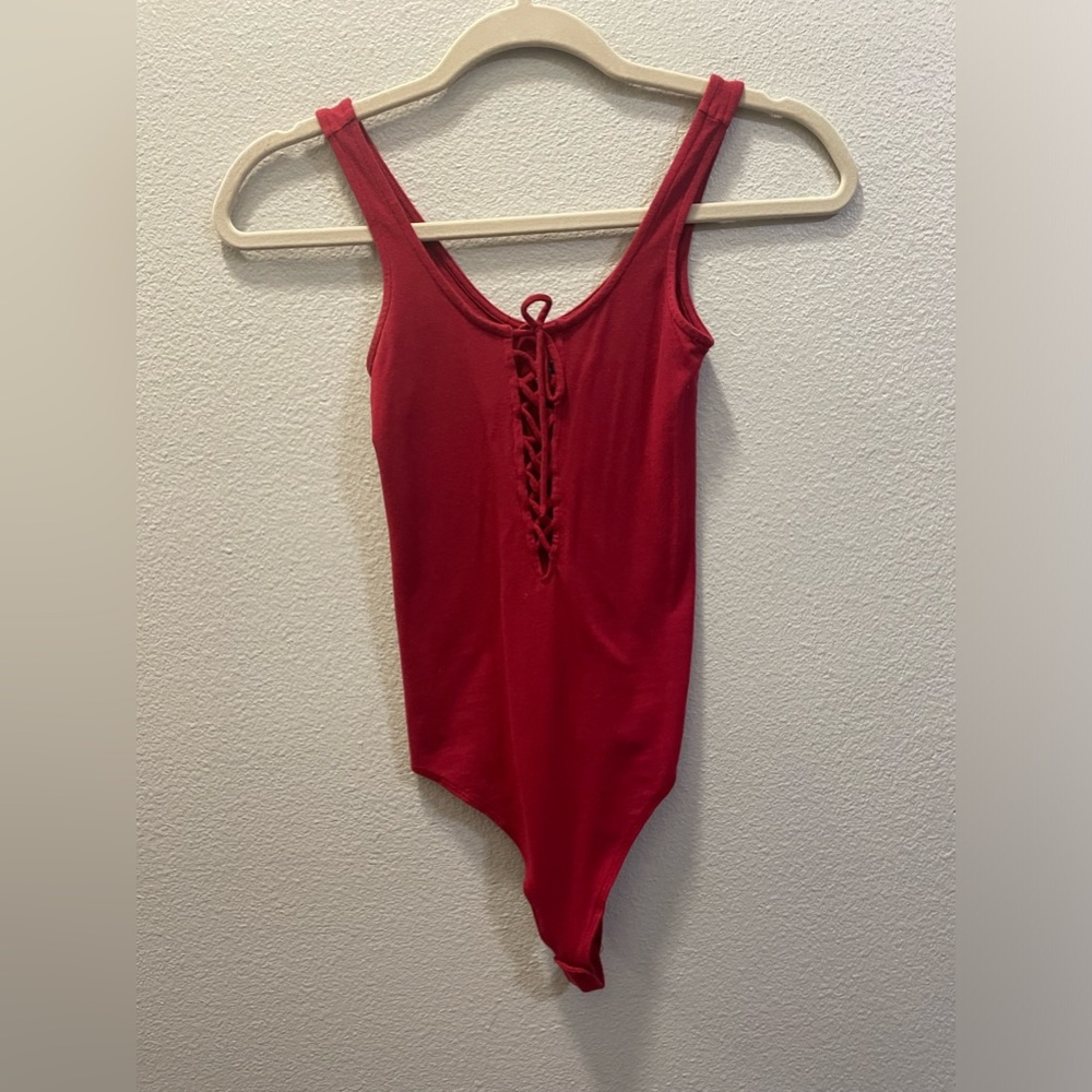 Red body - Picture 2 of 4